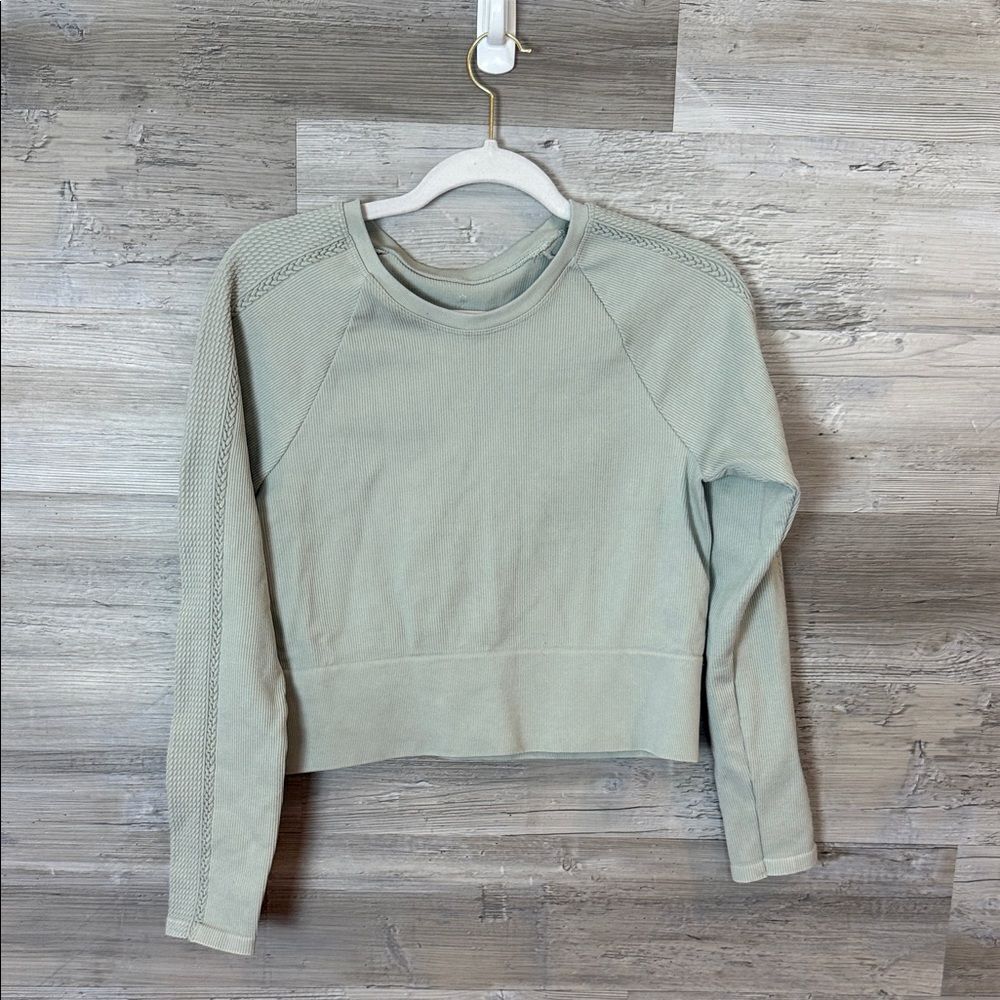 NWOT OFFLINE by Aerie Light Green Women's Sweatshirt